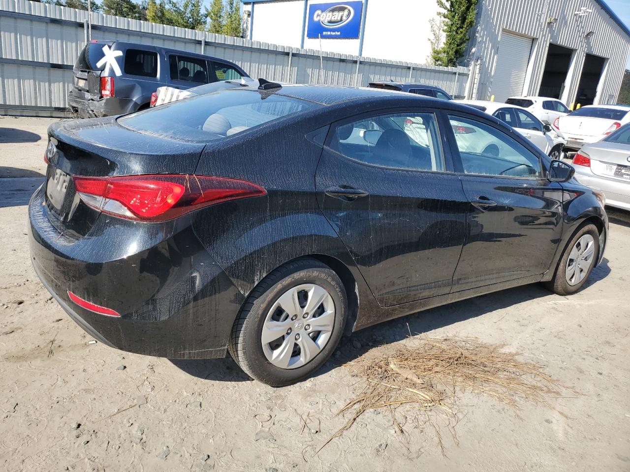 2016 Hyundai Elantra - Image 3