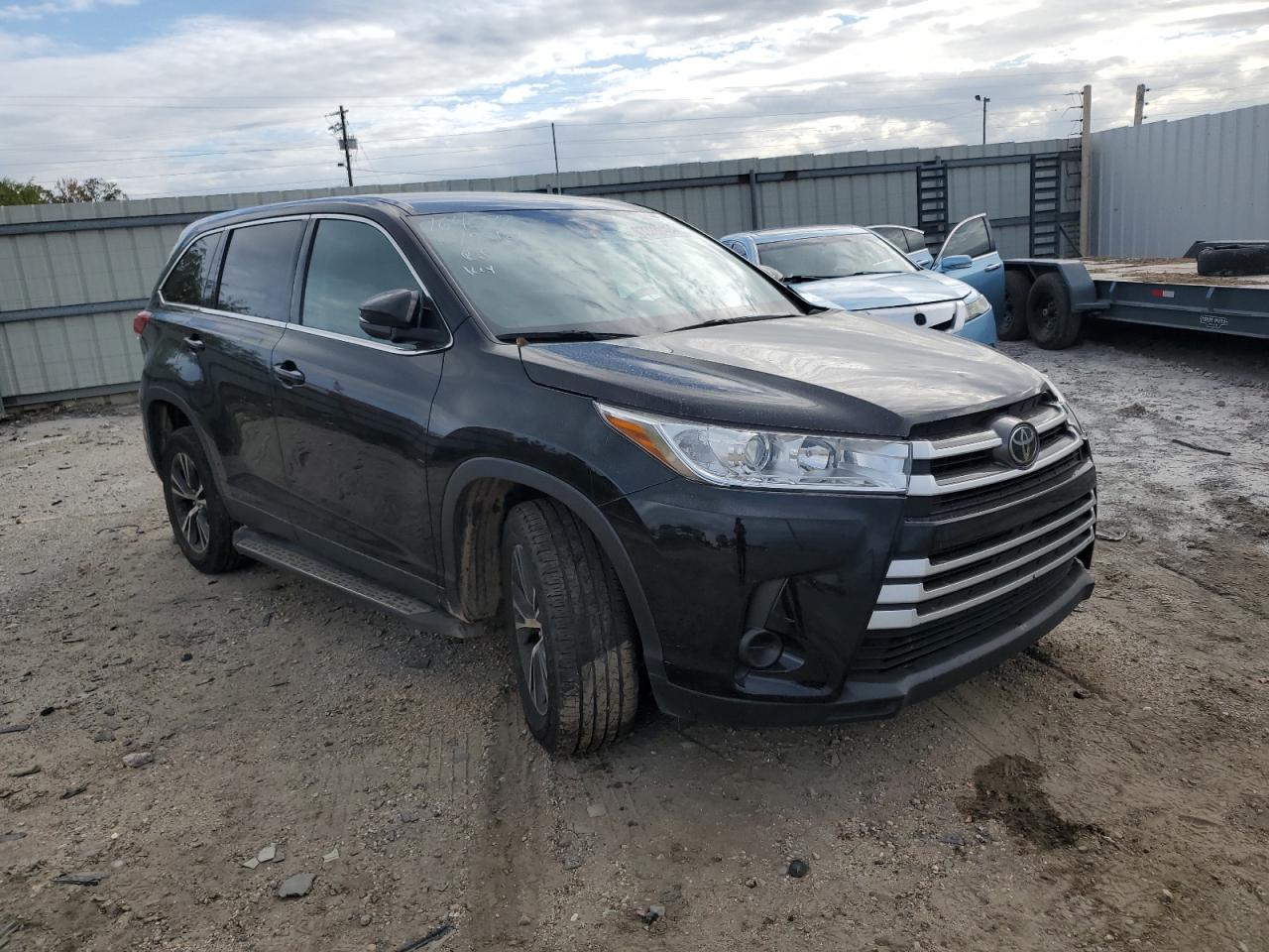 2019 Toyota Highlander - Image 4