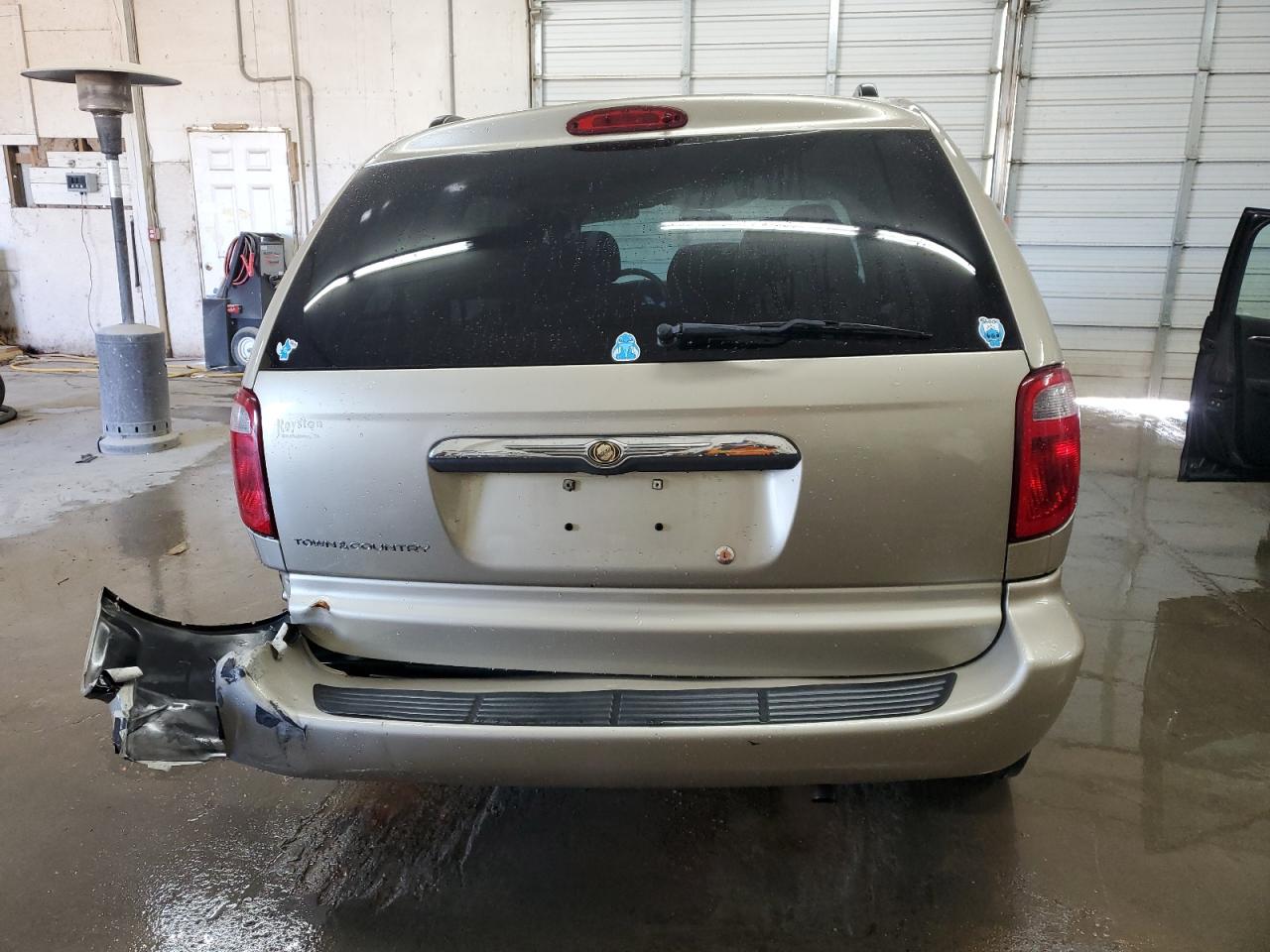 2006 Chrysler Town & Country VIN: 1A4GP45R76B718273 Lot: 81065424