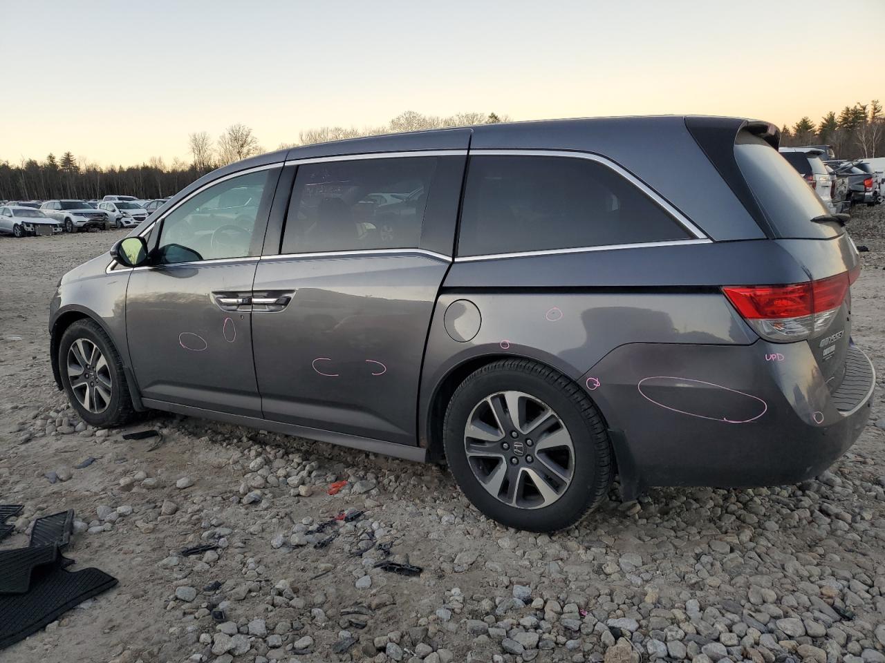 2014 Honda Odyssey - Image 2