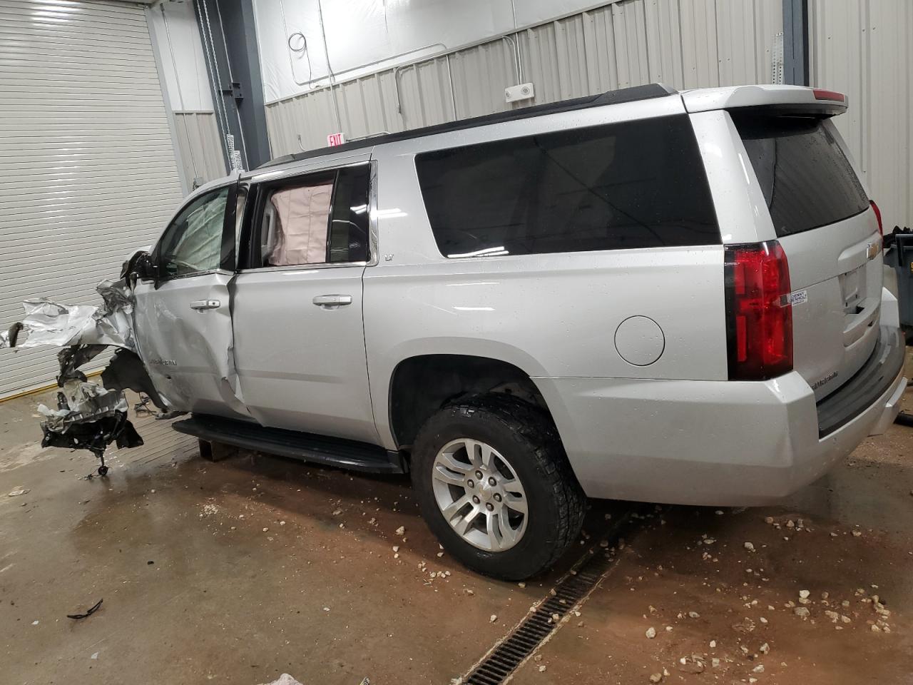 VIN 1GNSKHKC5KR253359 2019 CHEVROLET SUBURBAN no.2