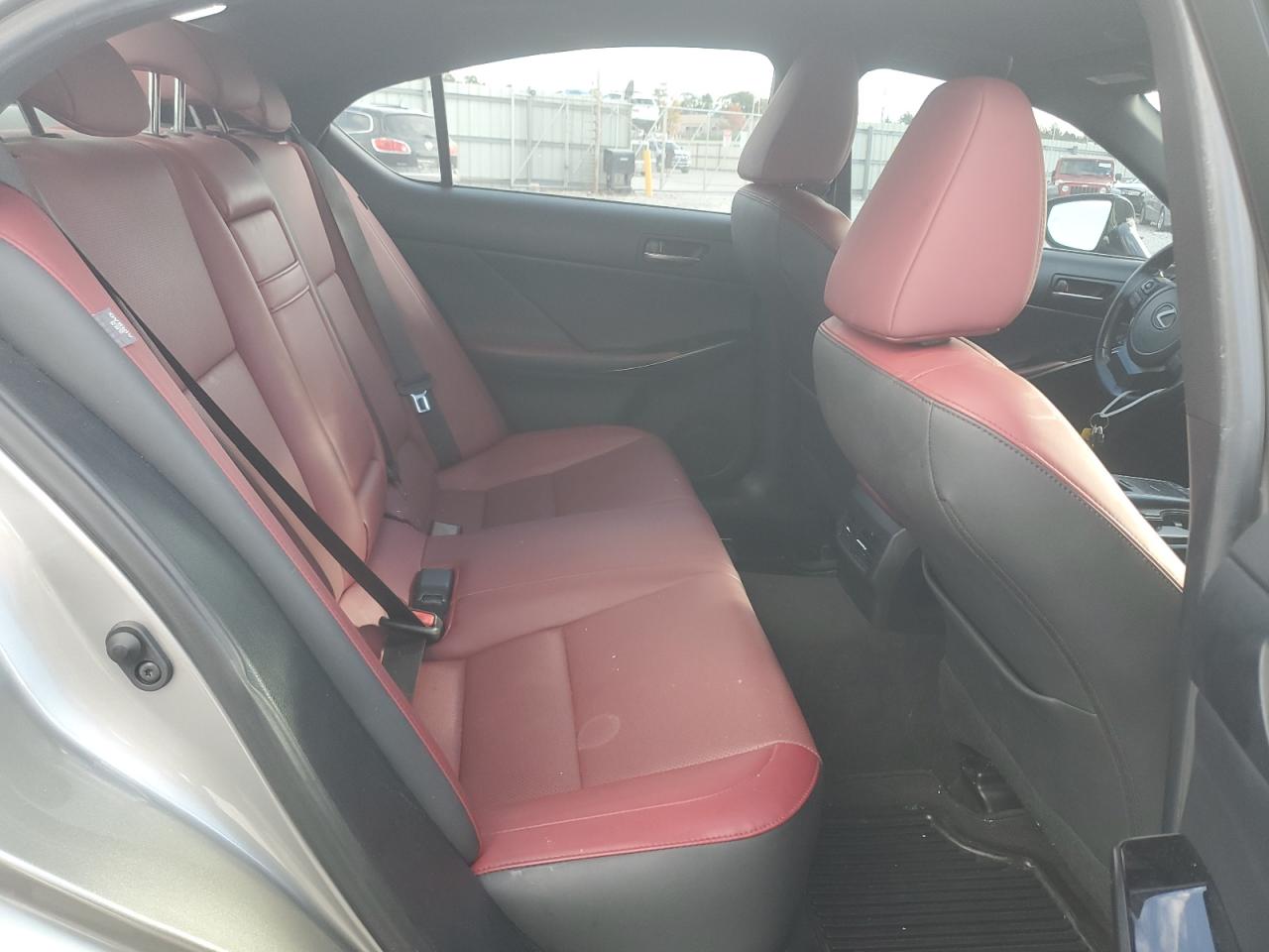 2021 Lexus IS - Image 10