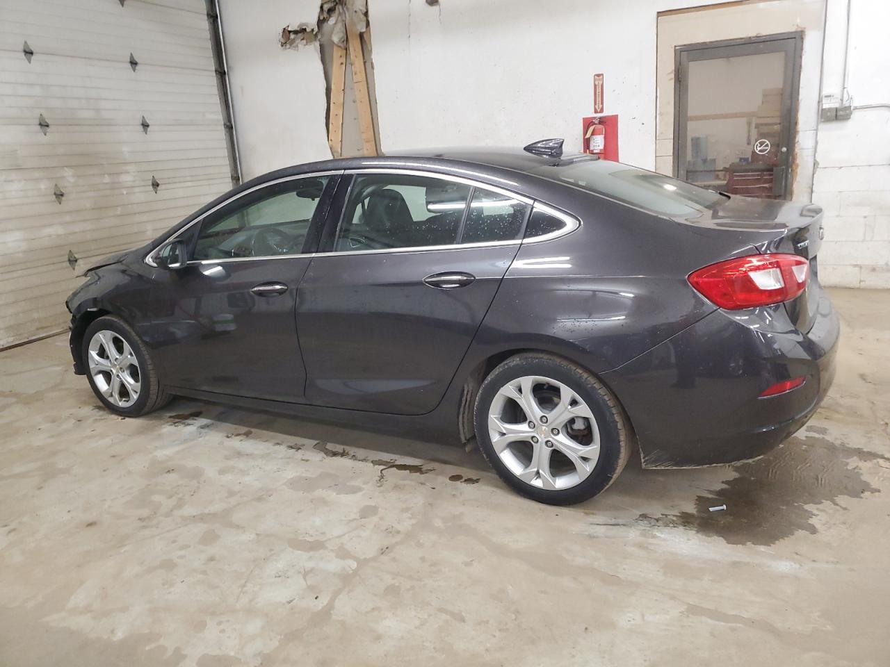 2017 Chevrolet Cruze - Image 2