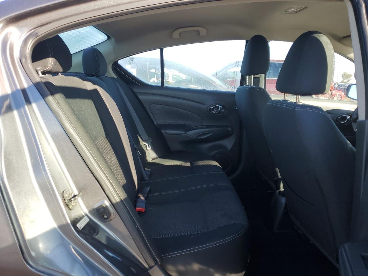 2017 Nissan Versa - Image 10