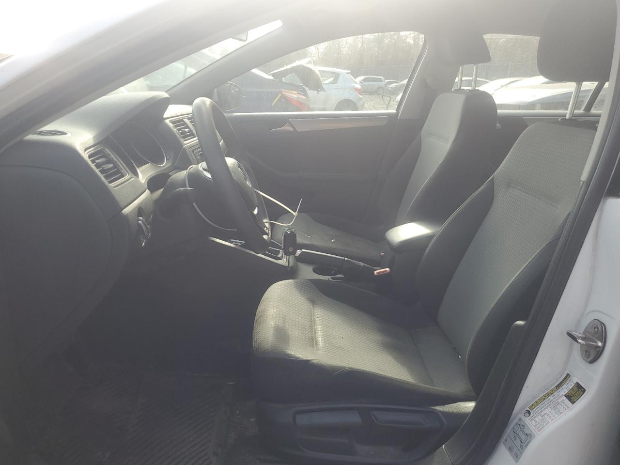 2018 Volkswagen Jetta - Image 7