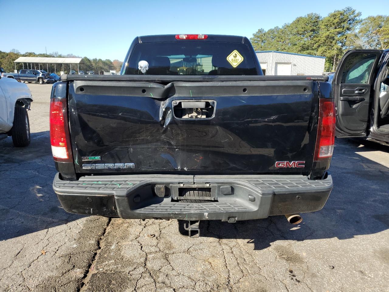 2011 GMC Sierra - Image 6