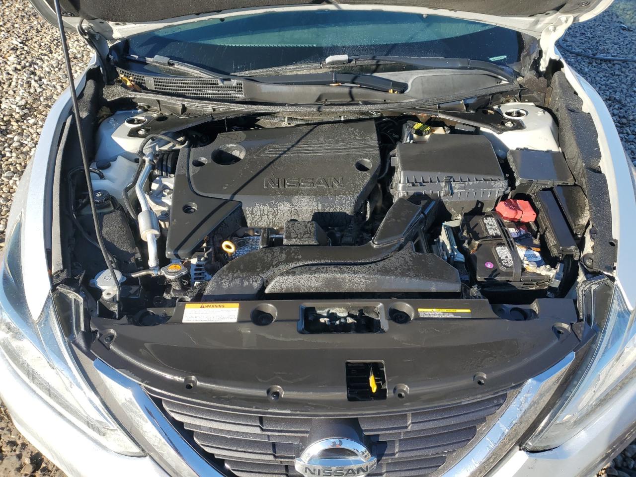 2017 Nissan Altima - Image 11