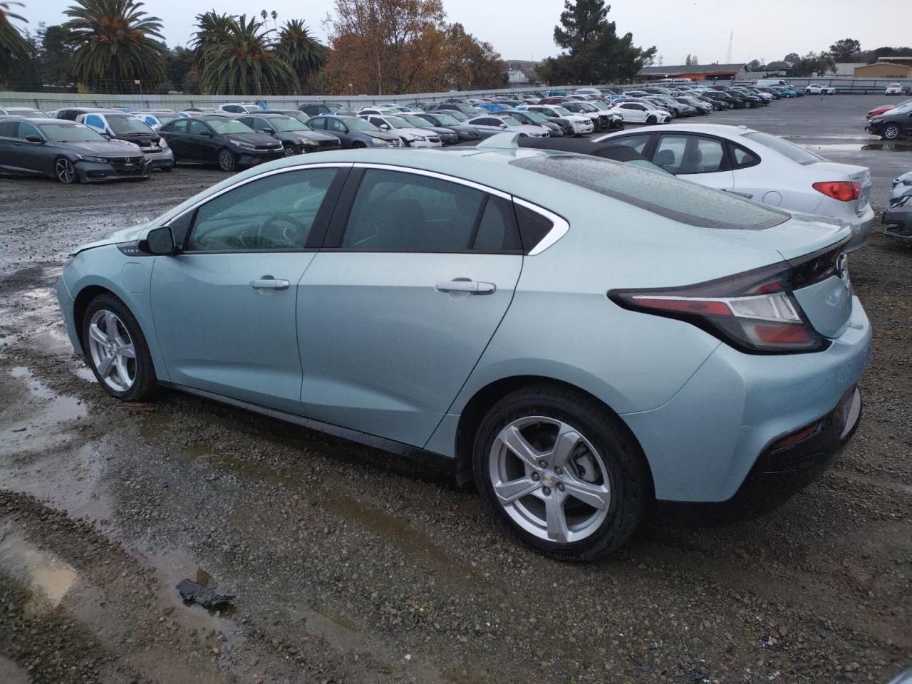 VIN 1G1RC6S56JU138820 2018 CHEVROLET VOLT no.2