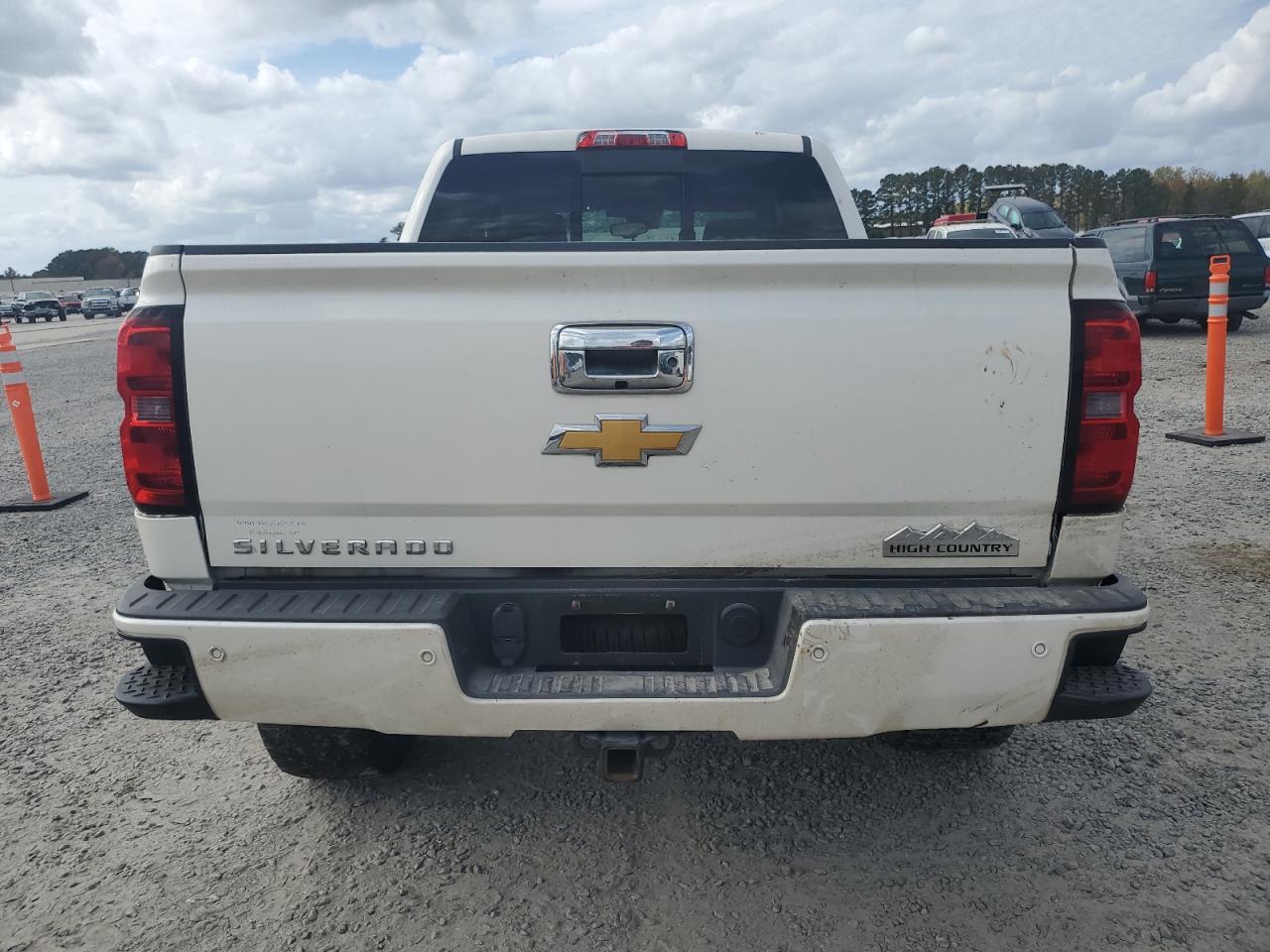 2014 Chevrolet Silverado - Image 6