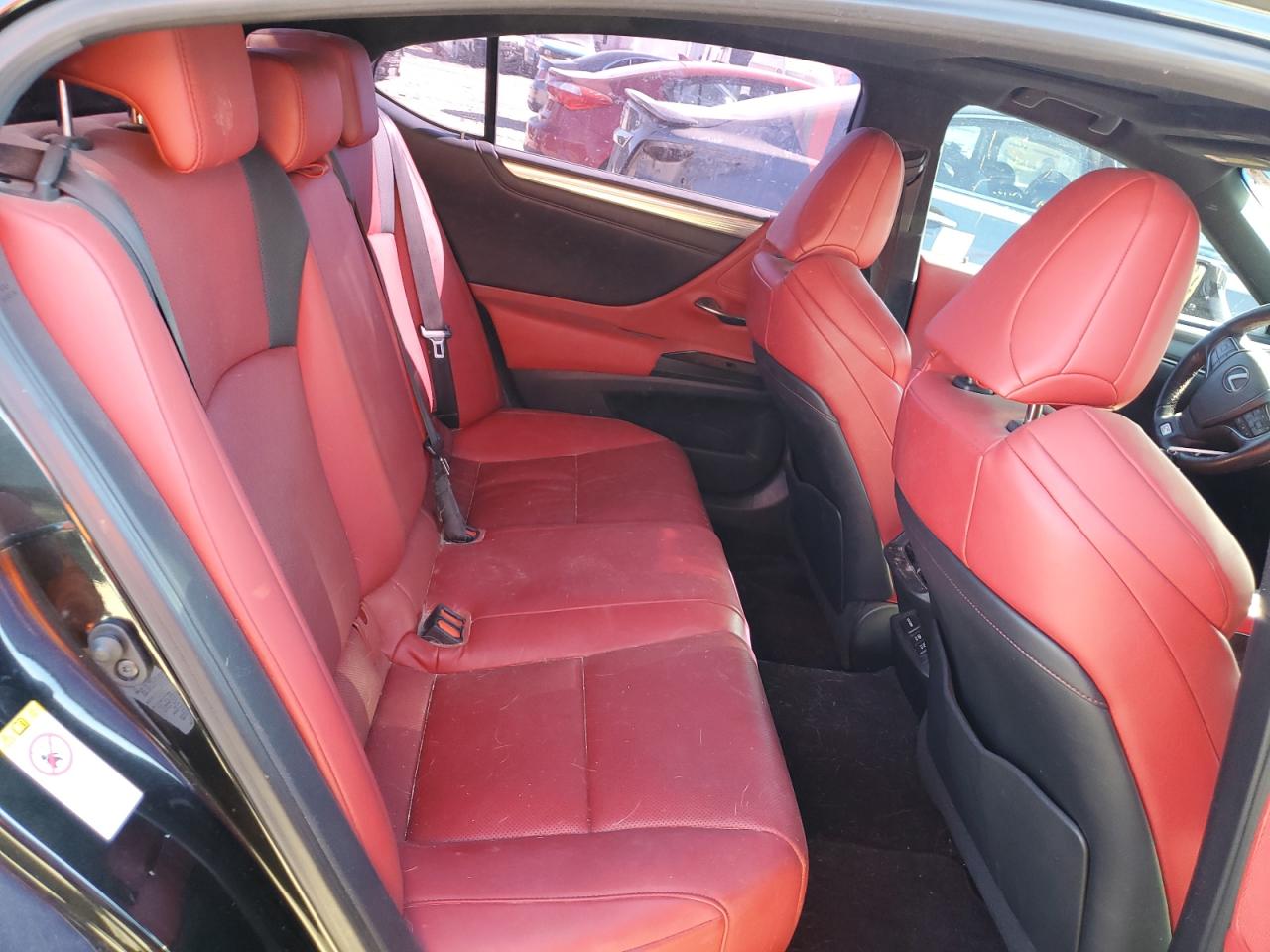2019 Lexus ES - Image 10