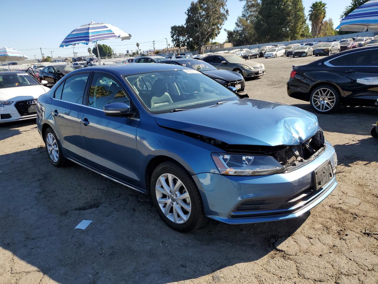 2017 Volkswagen Jetta - Image 4
