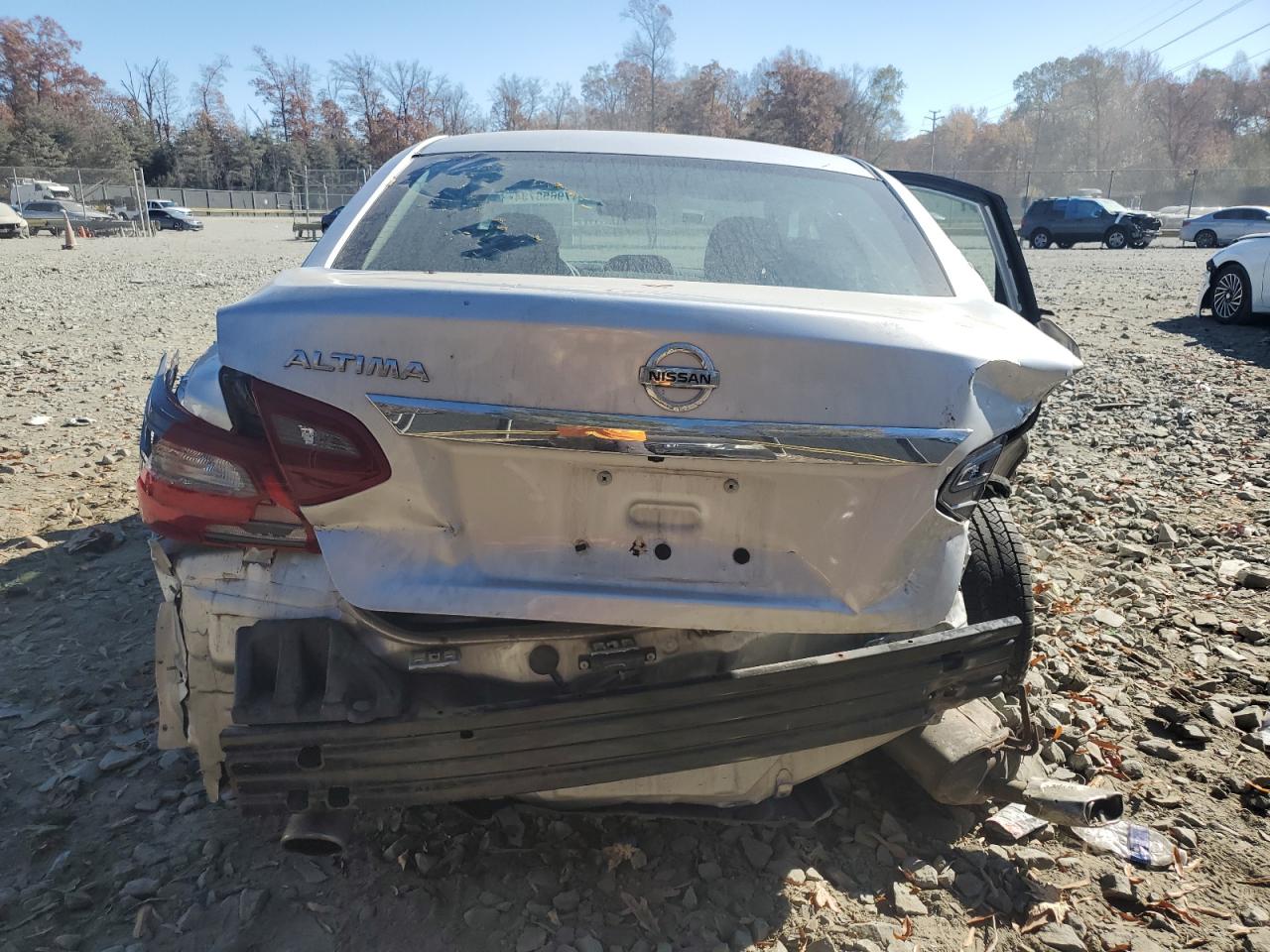 2018 Nissan Altima - Image 6