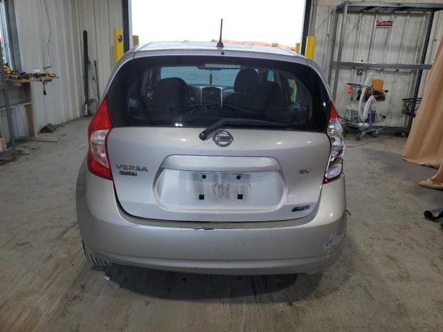  NISSAN VERSA 2015 Srebrny