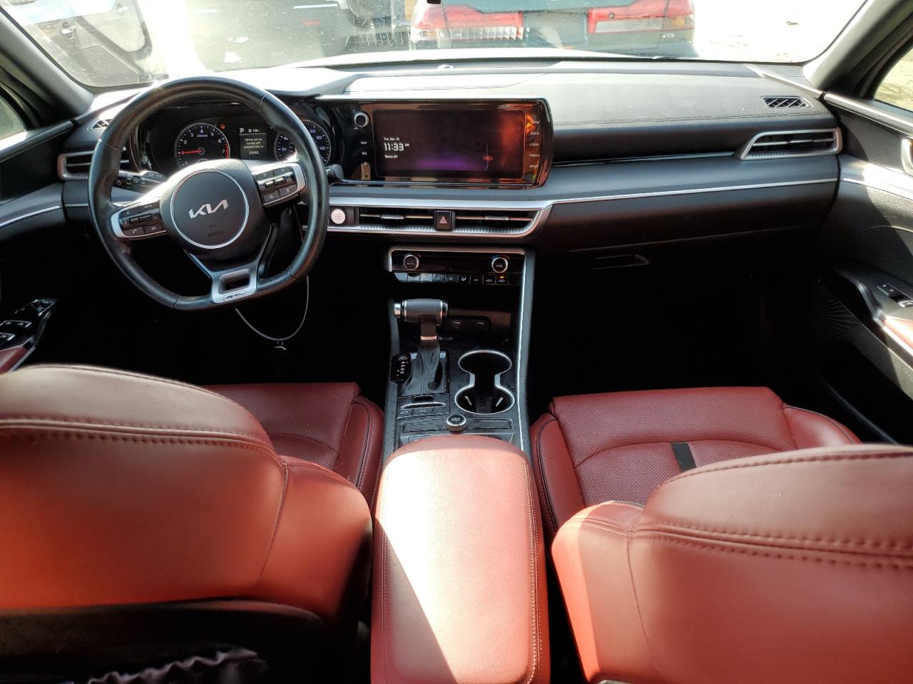 2023 Kia K5 - Image 8