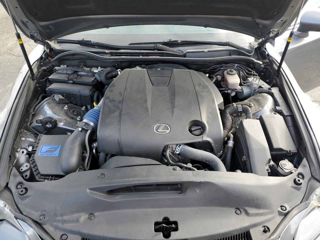 2014 Lexus IS - Image 13