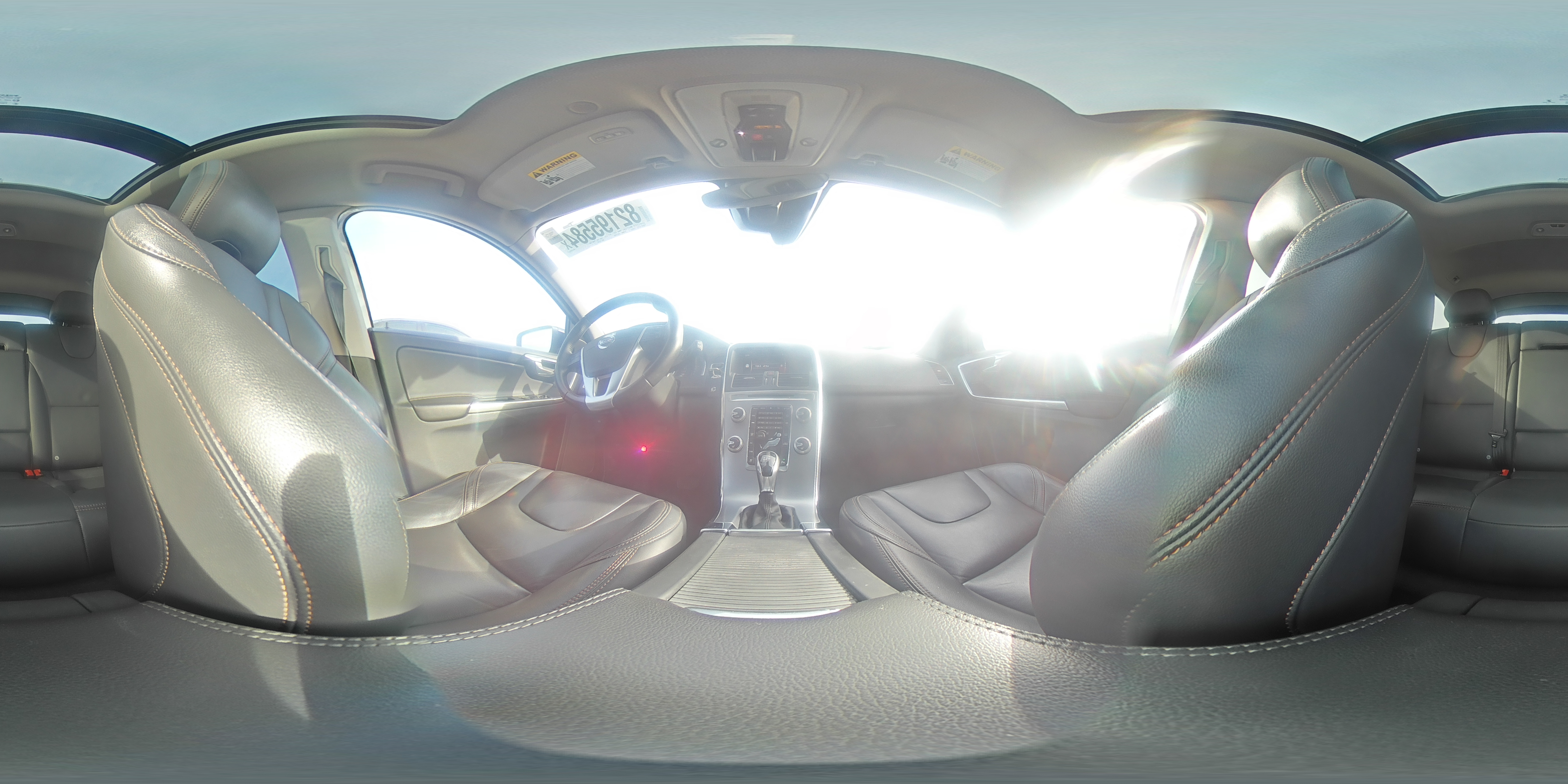 2017 Volvo XC60 - Image 12