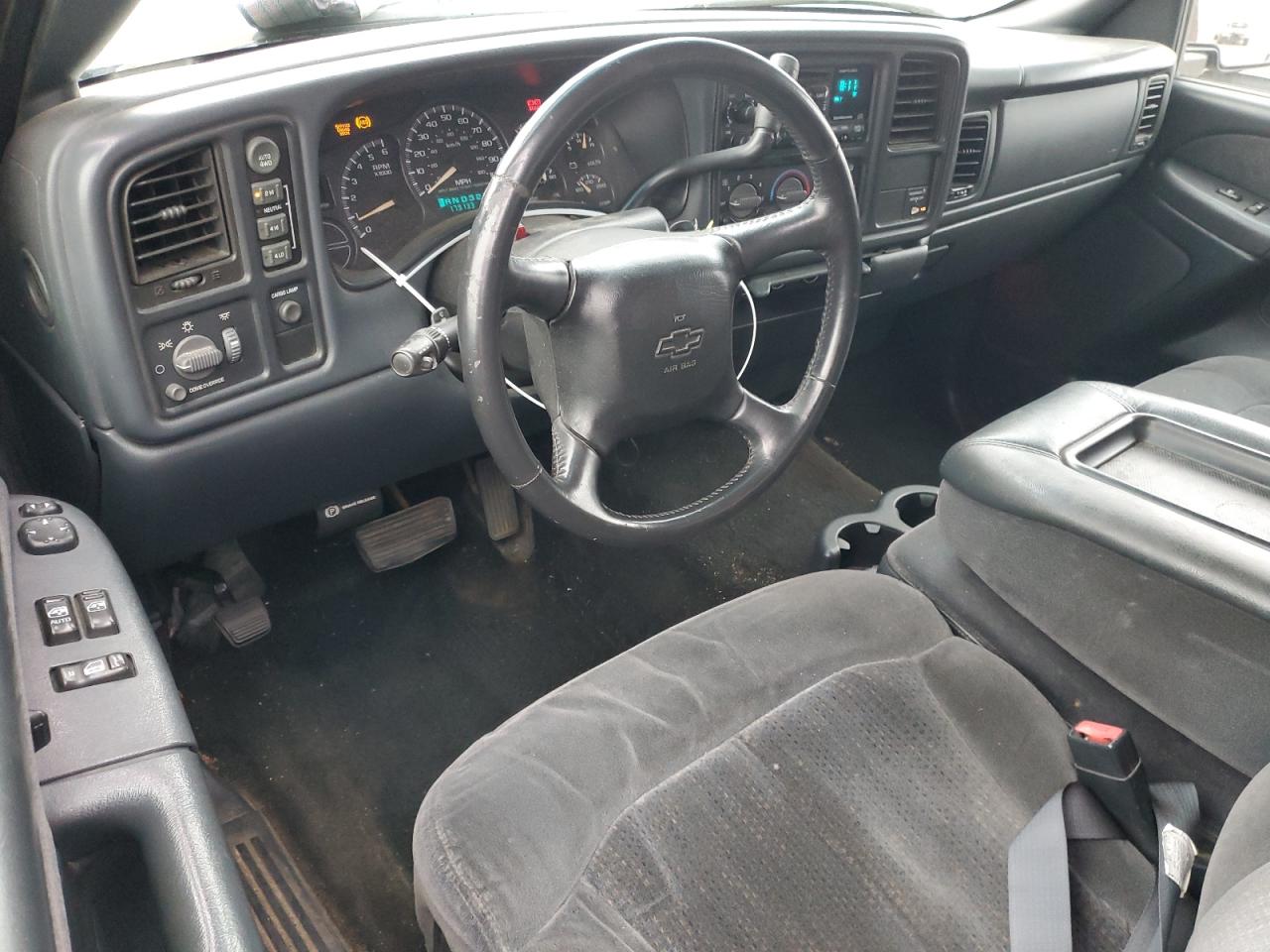 2002 Chevrolet Silverado - Image 8