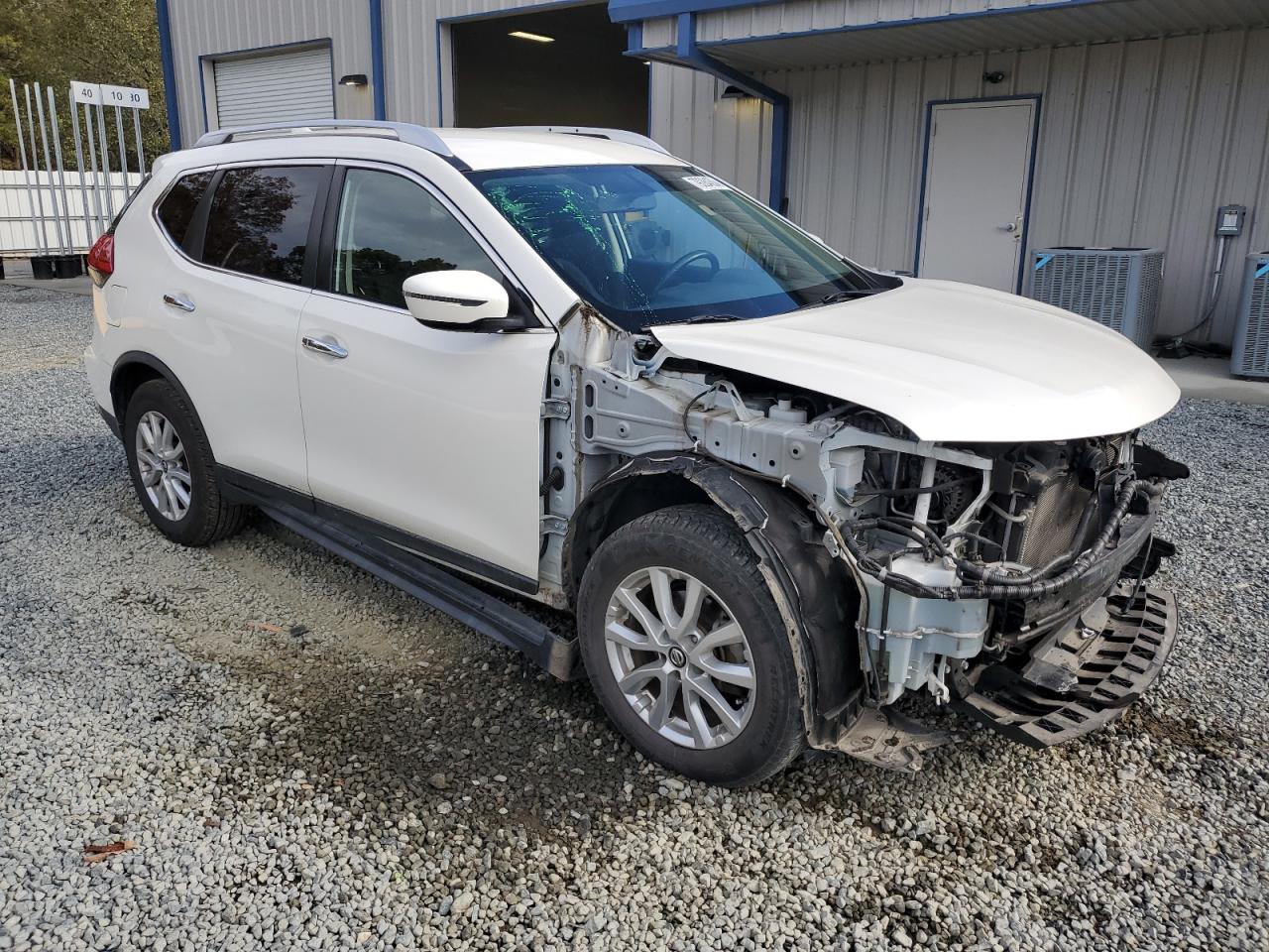 2017 Nissan Rogue - Image 4