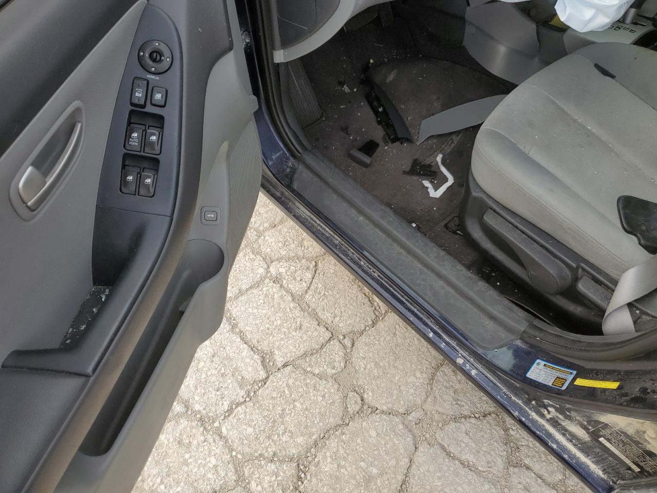 2009 Hyundai Elantra - Image 9