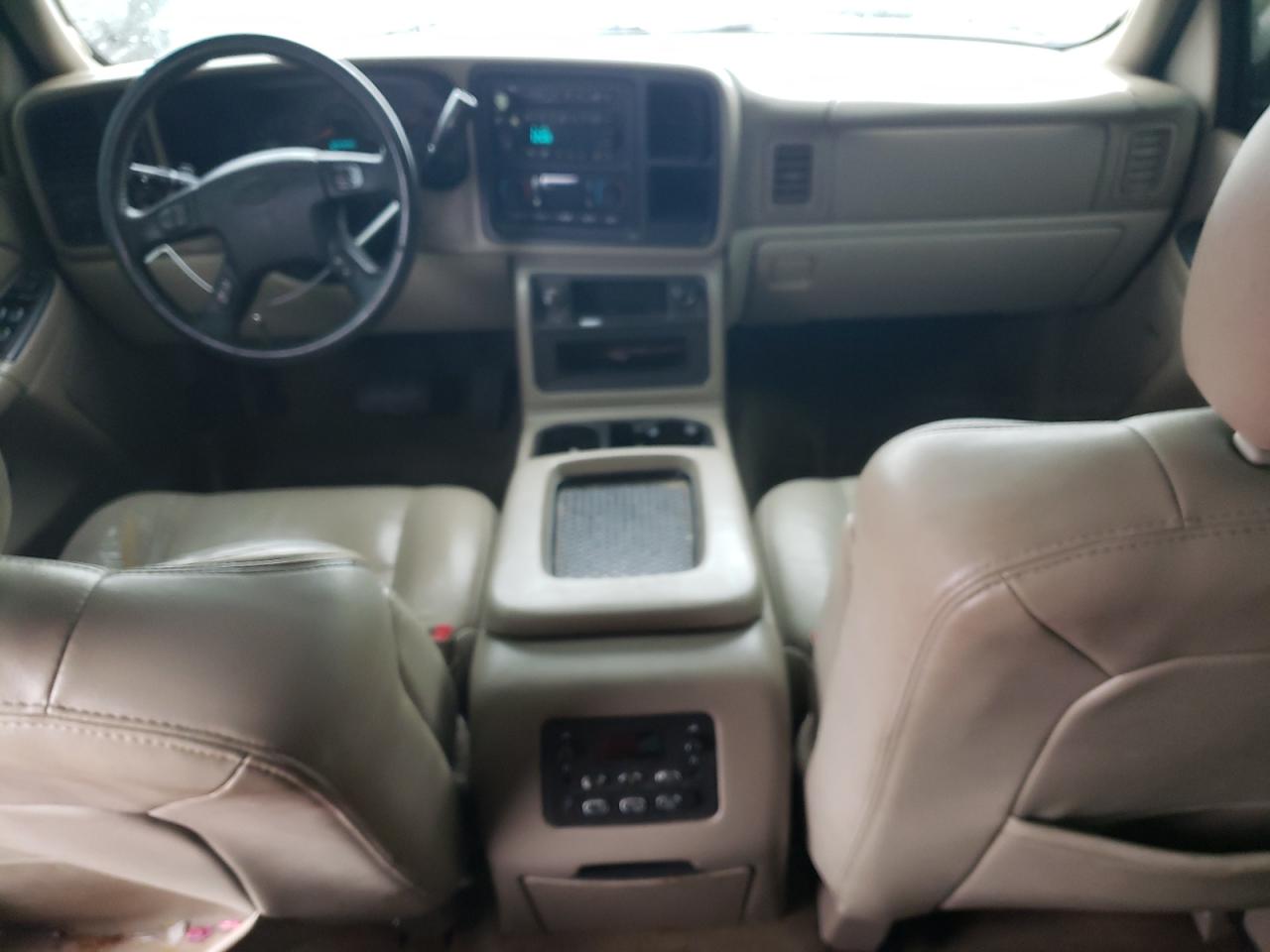 2004 Chevrolet Tahoe - Image 8