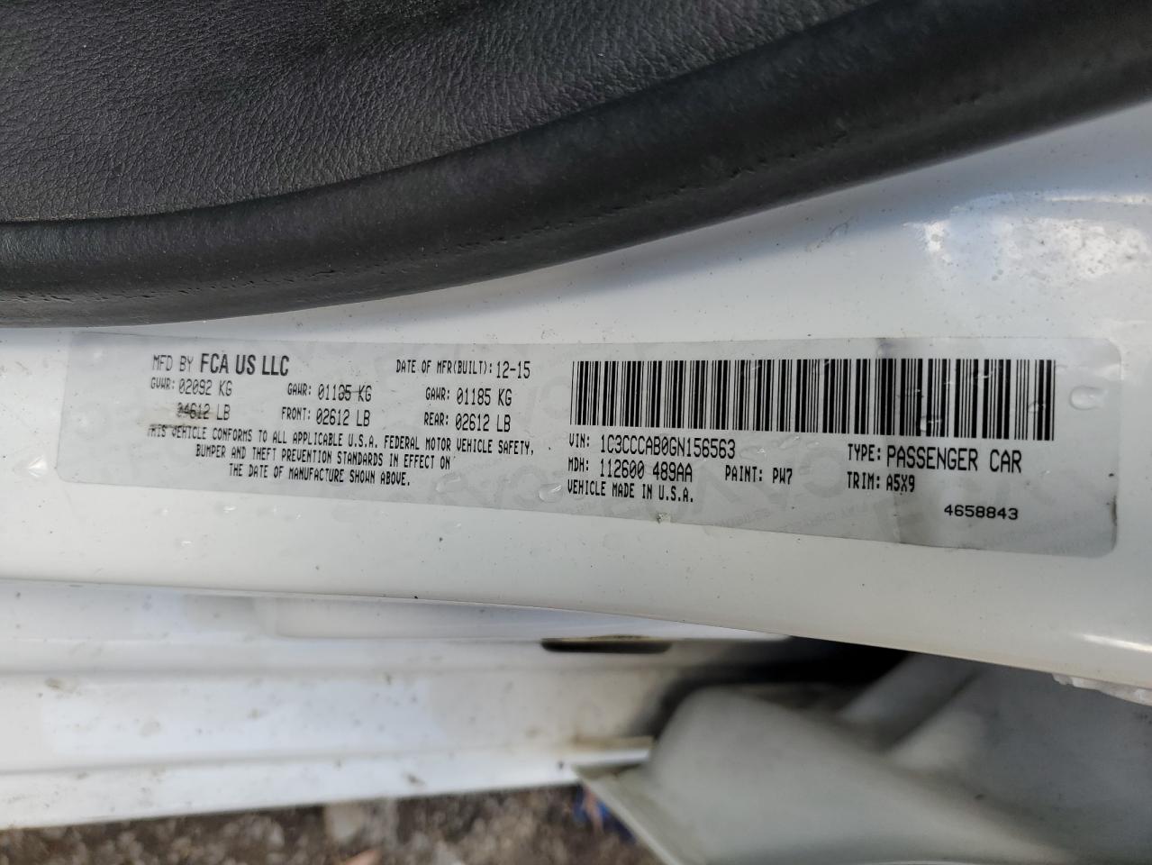 2016 Chrysler 200 - Image 12