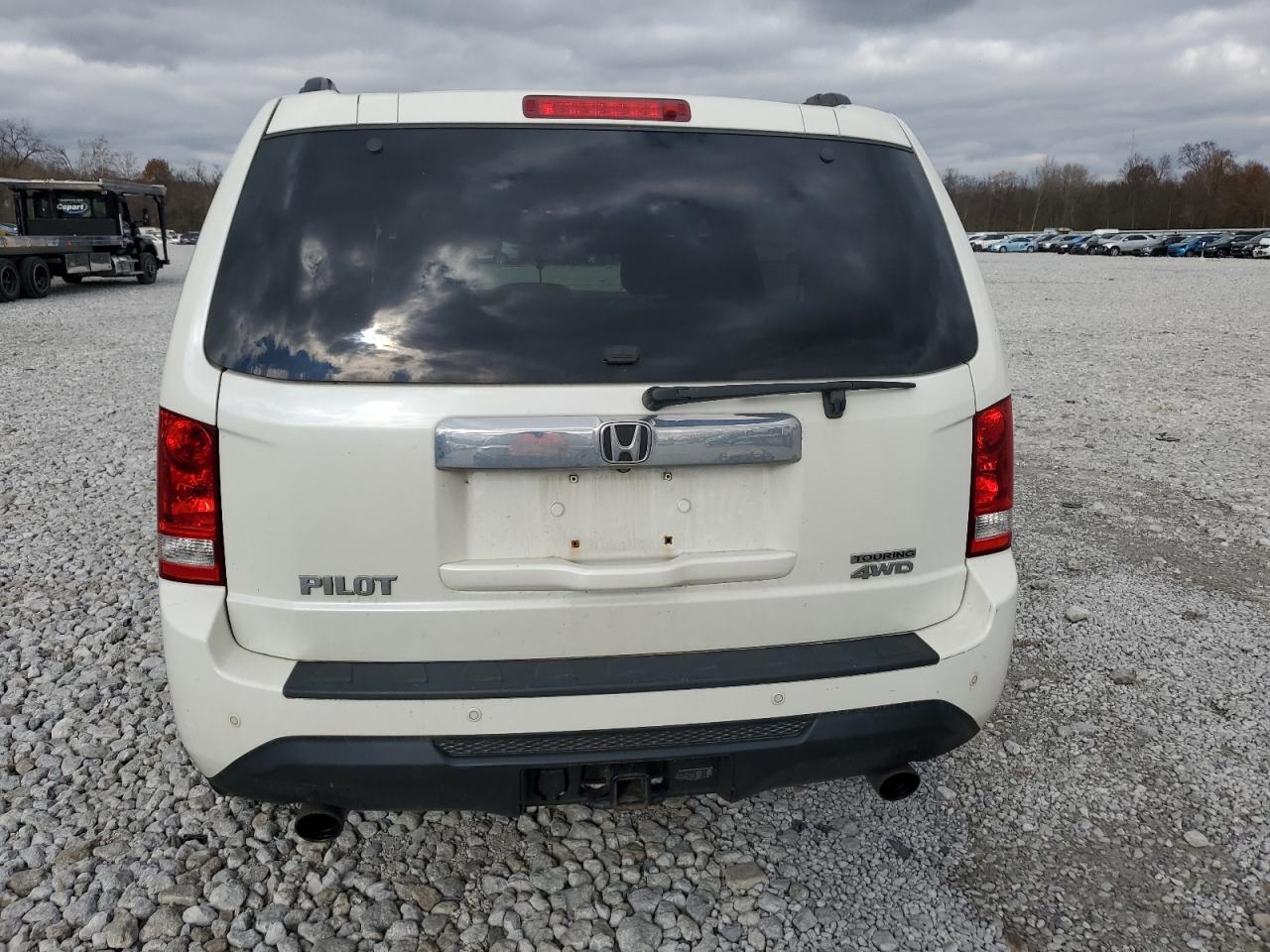 2015 Honda Pilot Touring VIN: 5FNYF4H98FB017103 Lot: 79607904