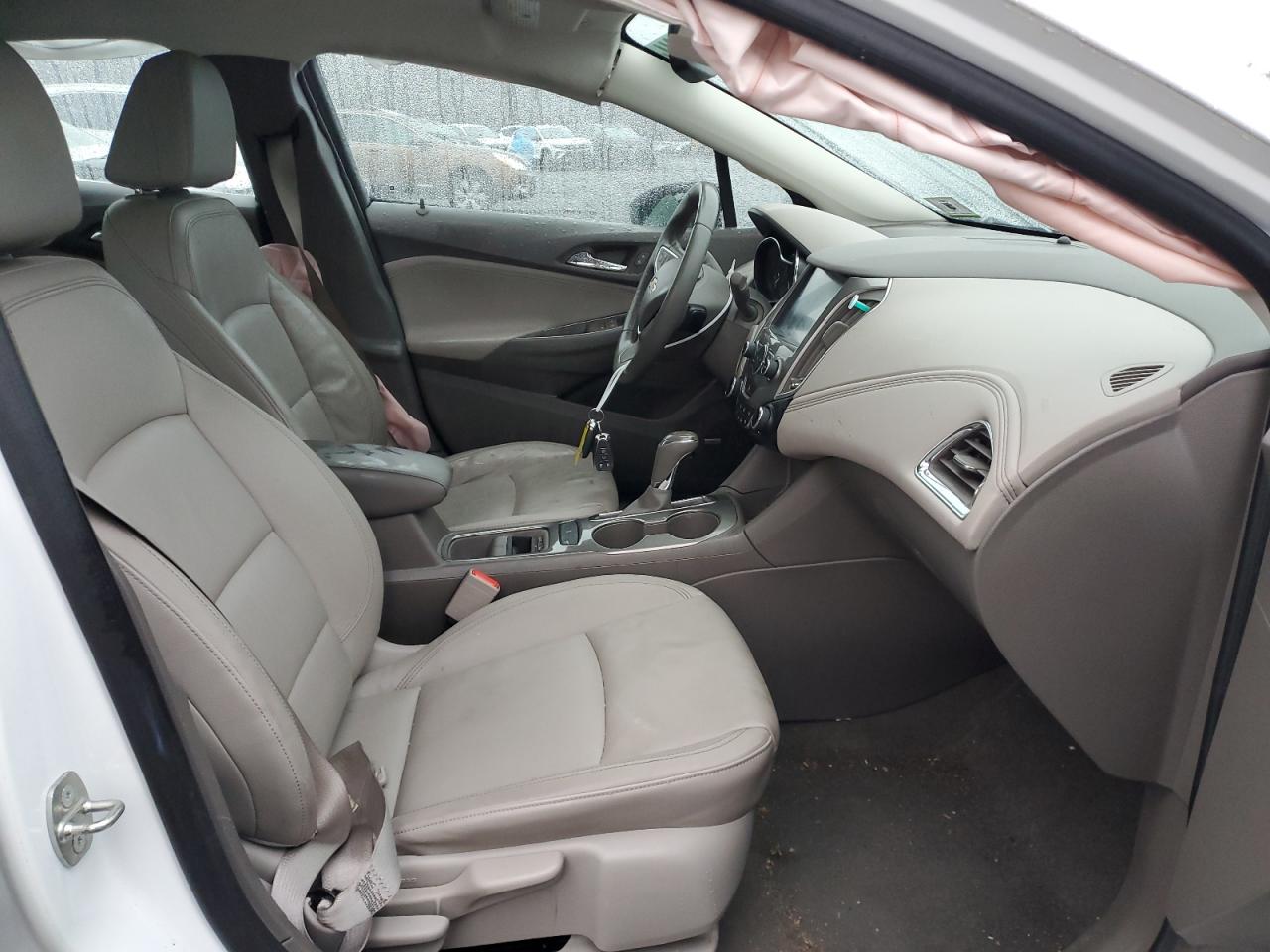 2018 Chevrolet Cruze - Image 7