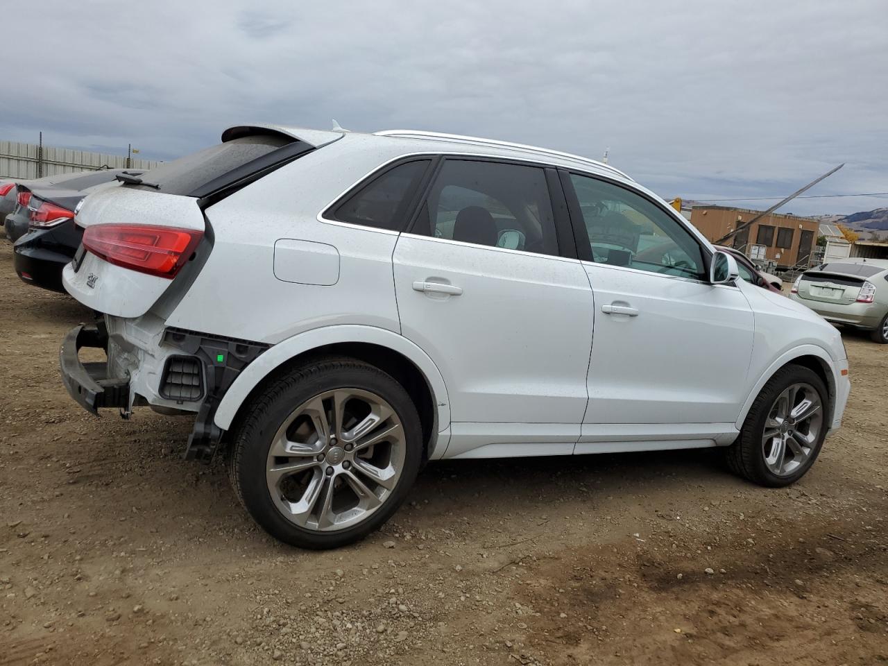 VIN WA1EFCFS0GR011904 2016 AUDI Q3 no.3