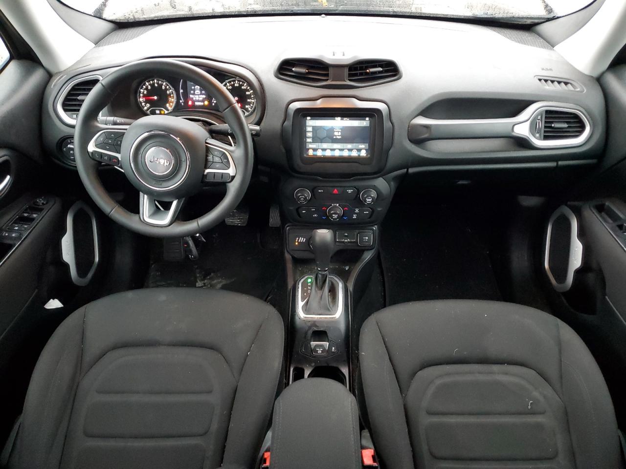 2018 Jeep Renegade - Image 8