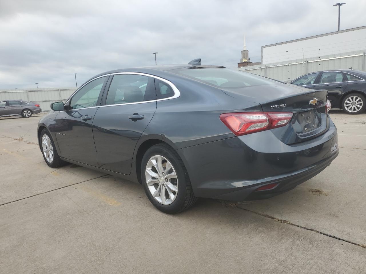 2019 Chevrolet Malibu - Image 2
