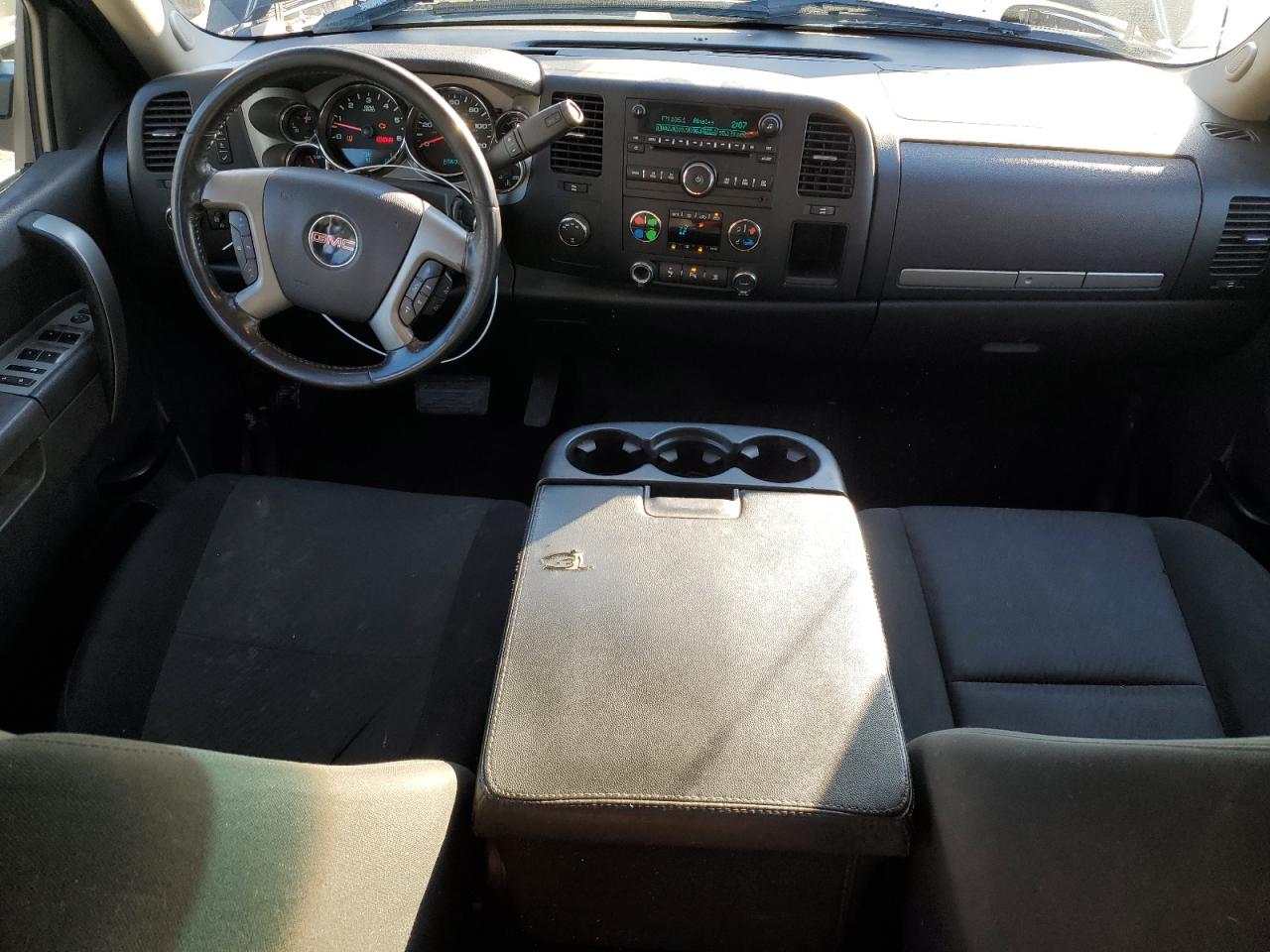 2011 GMC Sierra - Image 8