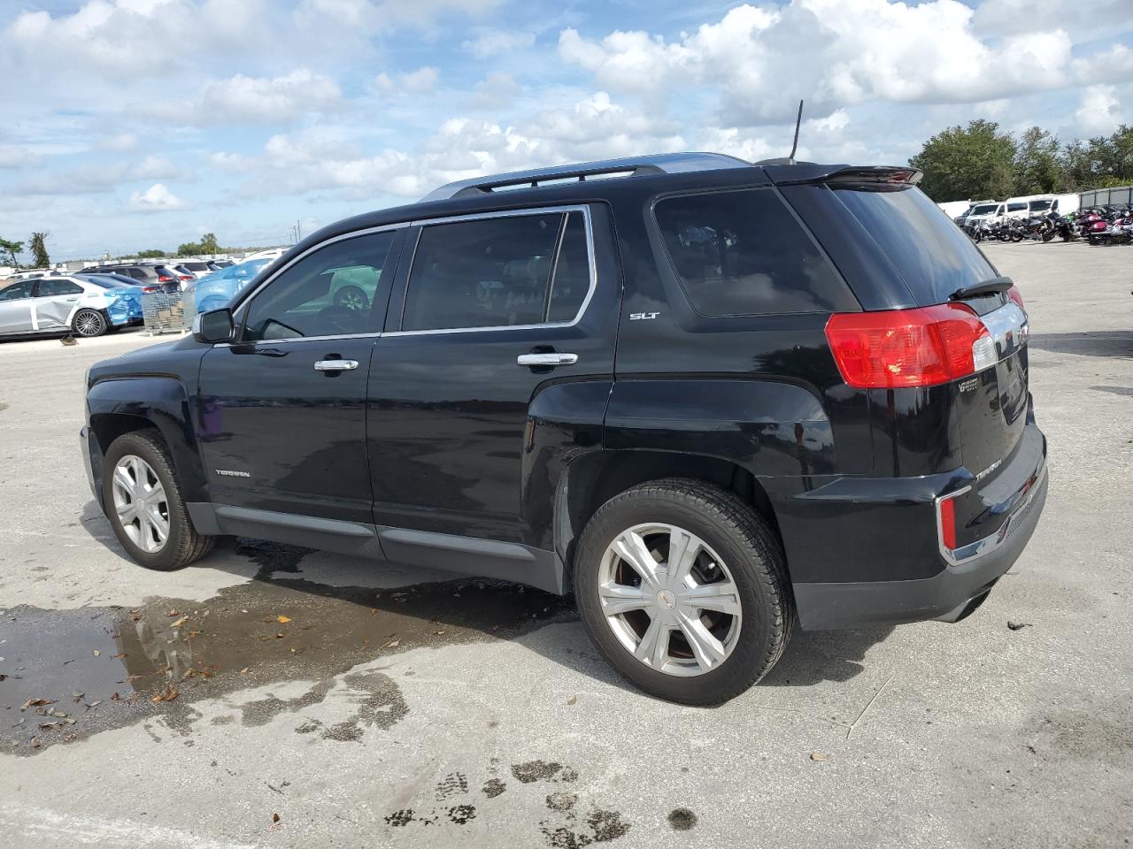 2016 GMC Terrain - Image 2