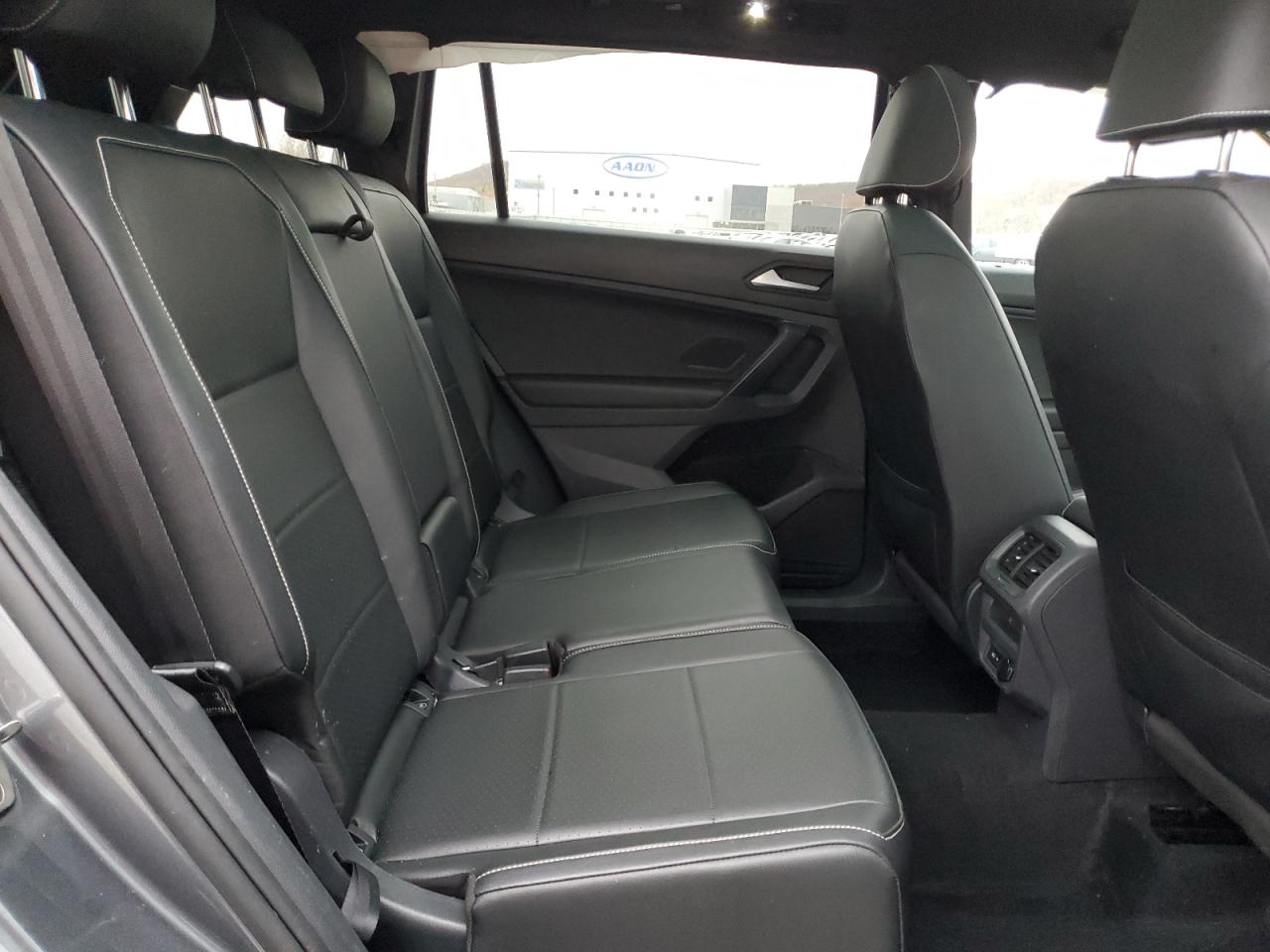 2021 Volkswagen Tiguan - Image 11