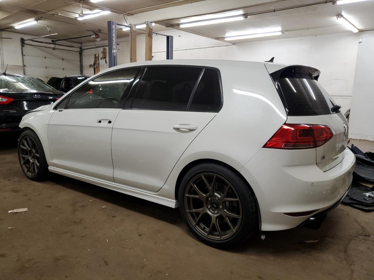 2017 Volkswagen Golf - Image 2