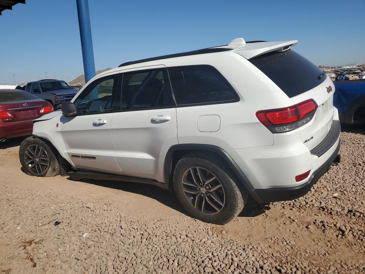 2017 Jeep Grand Cherokee - Image 2