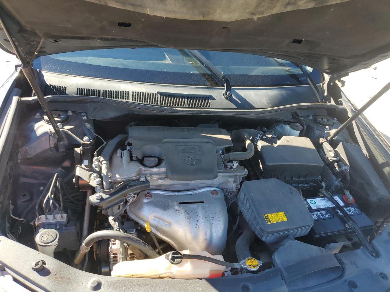 2012 Toyota Camry - Image 11