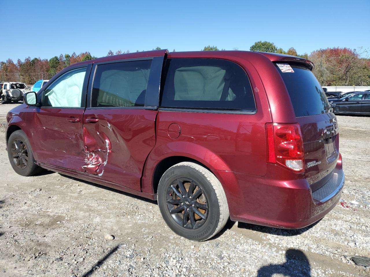 2020 Dodge Caravan - Image 2