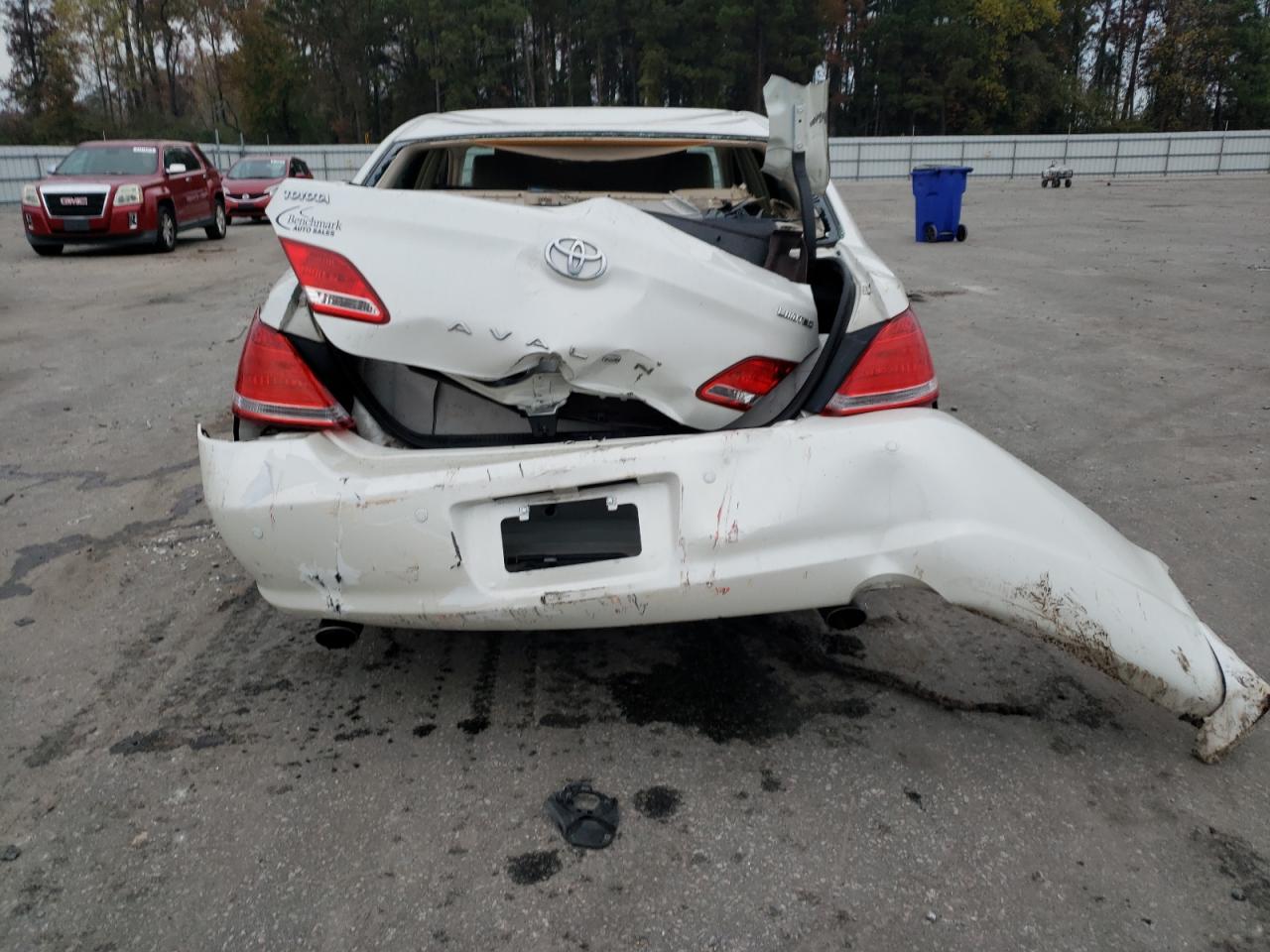 2007 Toyota Avalon - Image 6