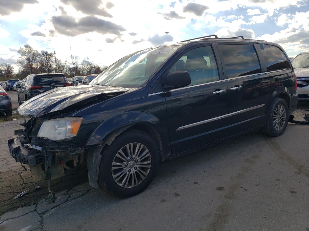 2013 Chrysler Town & Country - Image 1