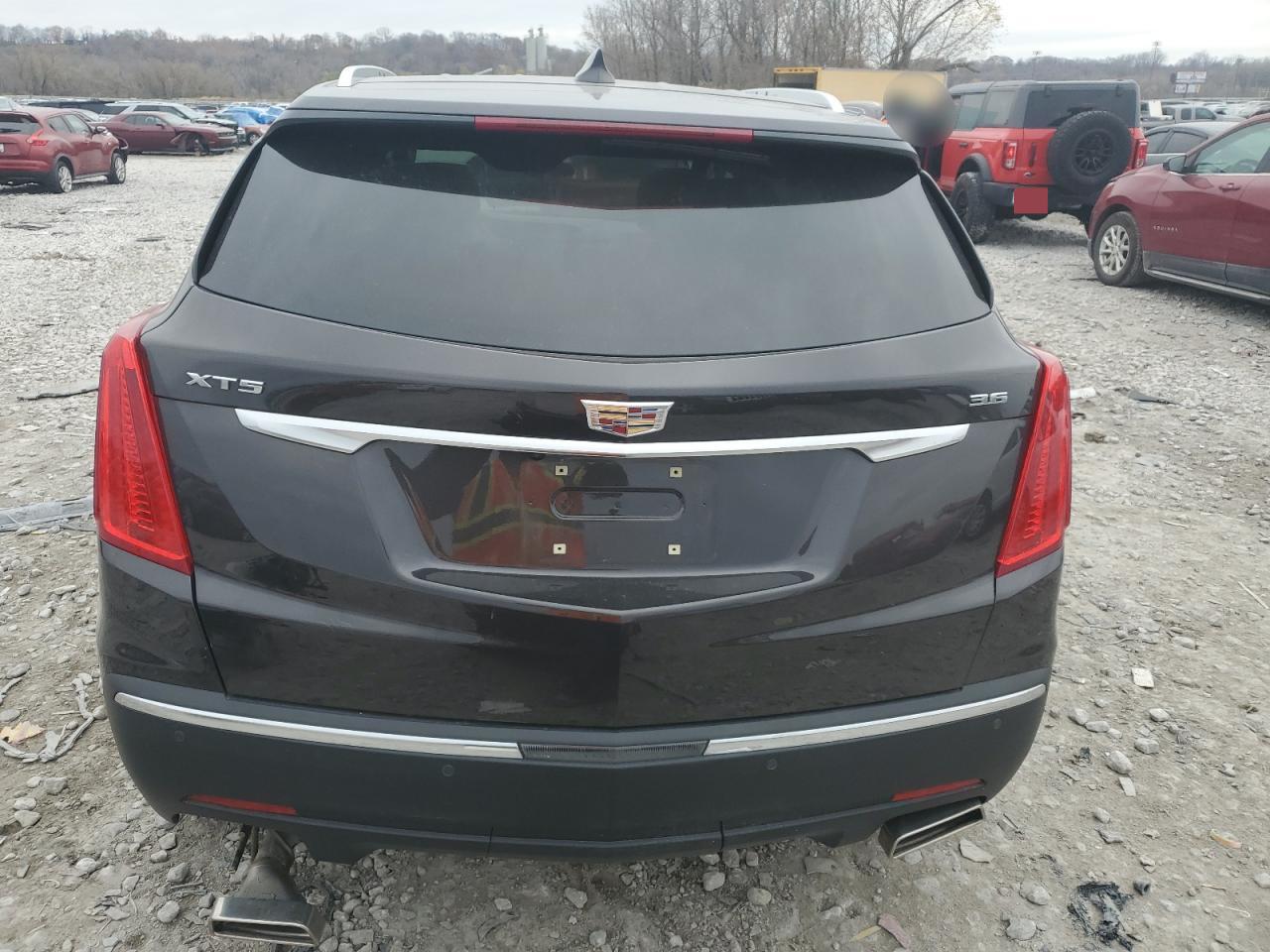 VIN 1GYKNCRS5KZ139601 2019 CADILLAC XT5 no.6