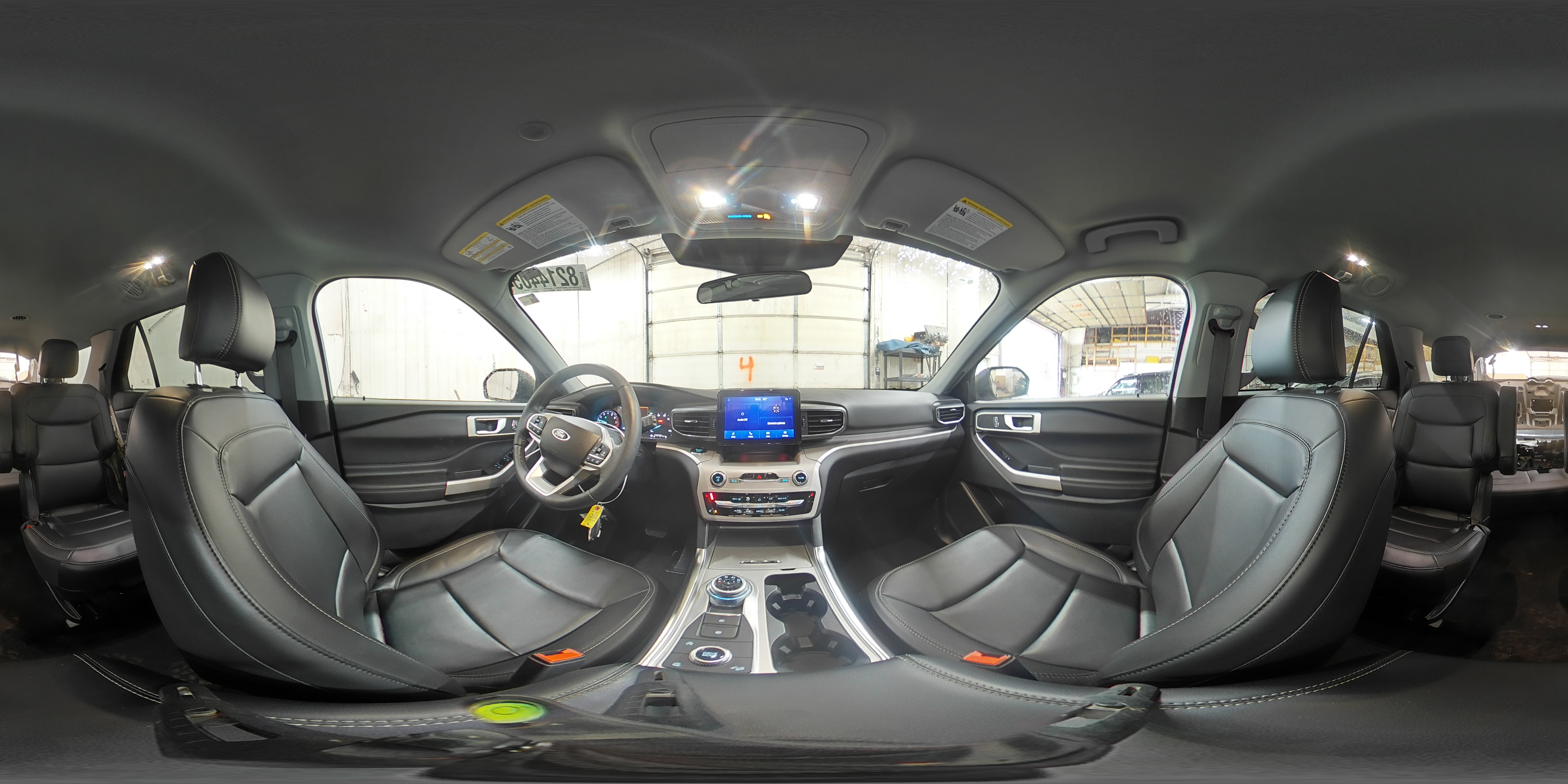 2023 Ford Explorer - Image 13