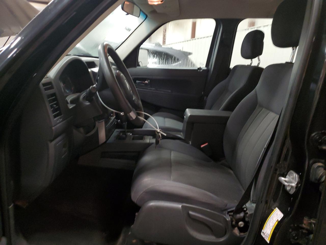 2011 Jeep Liberty (North America) - Image 7