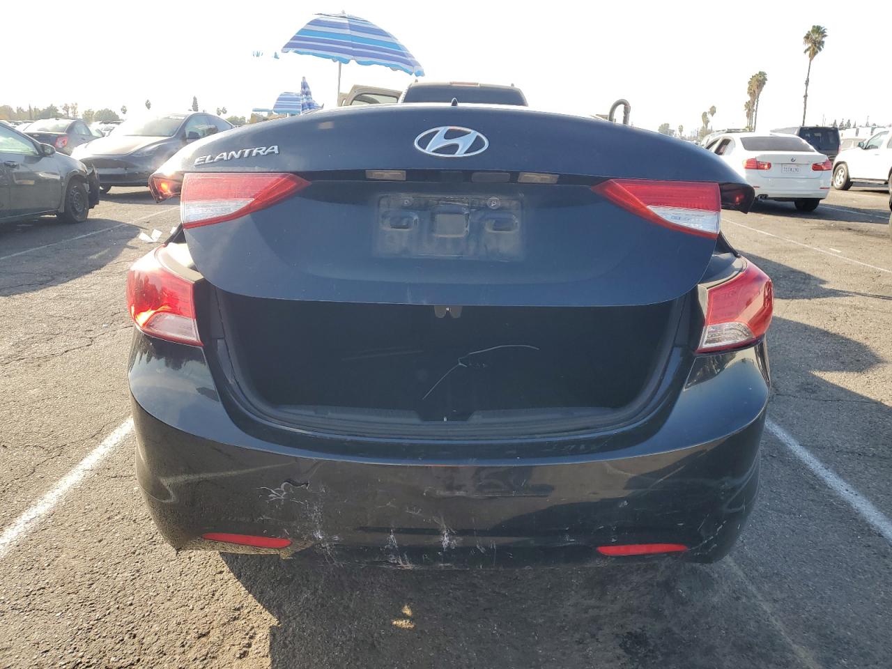2011 Hyundai Elantra - Image 6