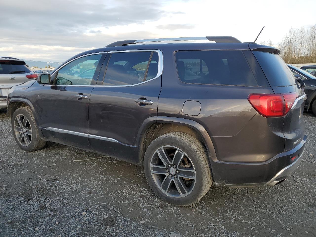 2021 Volkswagen Atlas - Image 2