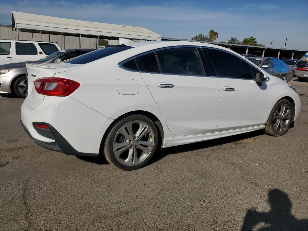 2017 Chevrolet Cruze - Image 3
