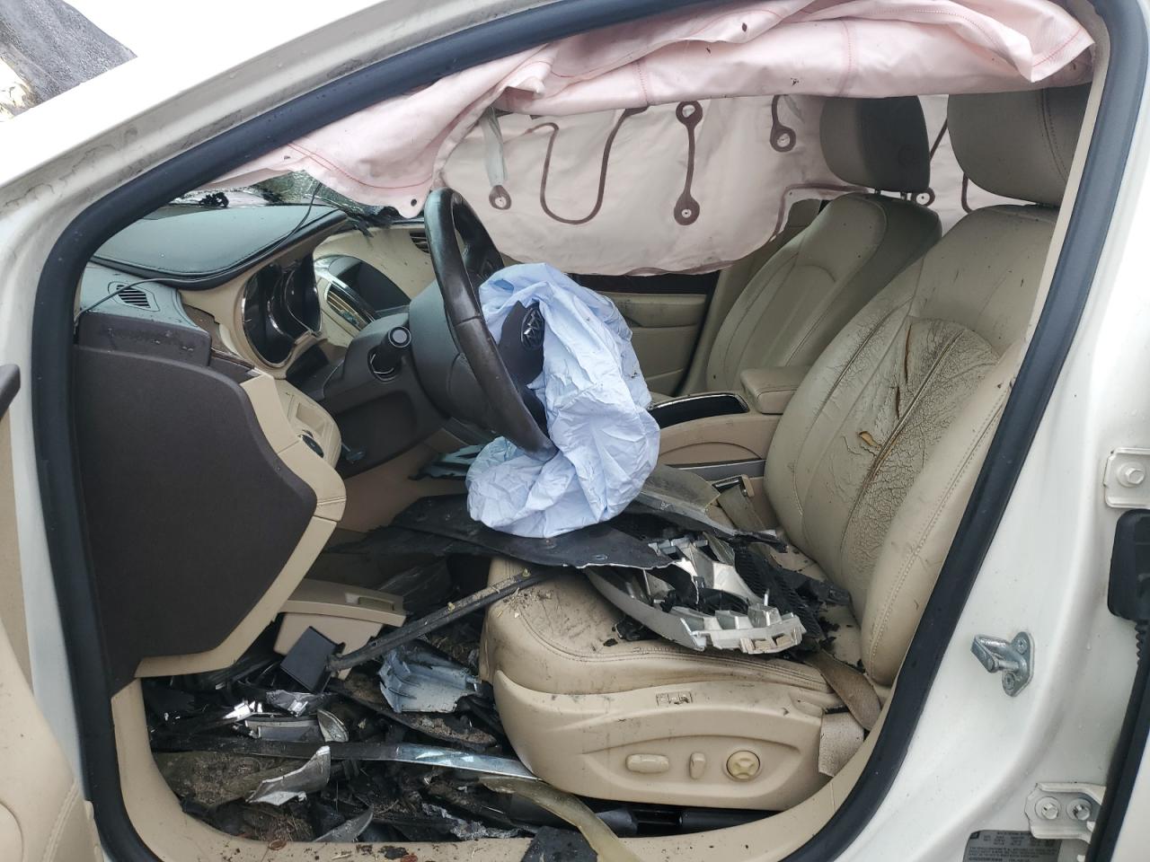 2011 Buick LaCrosse - Image 7