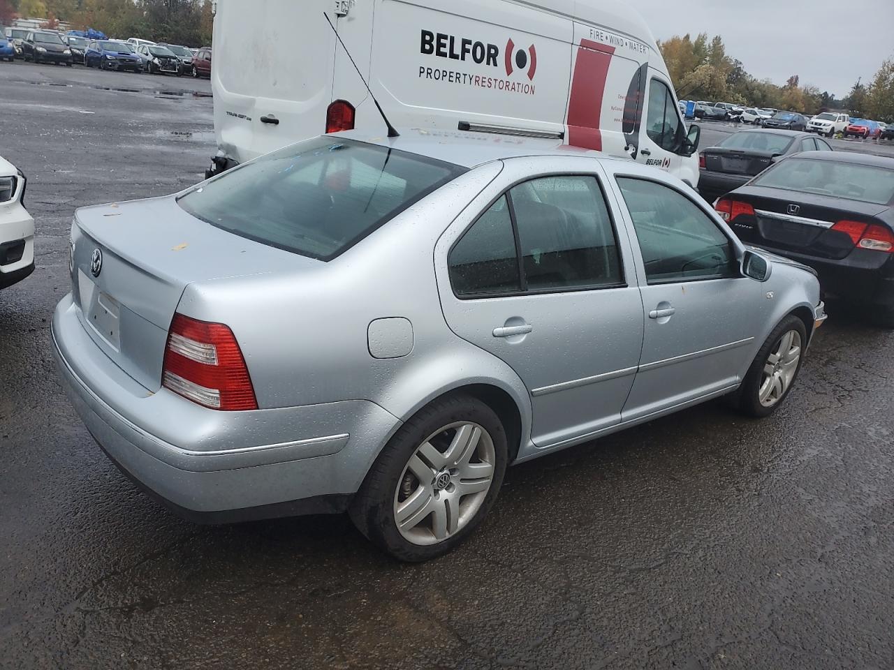2004 Volkswagen Jetta - Image 3