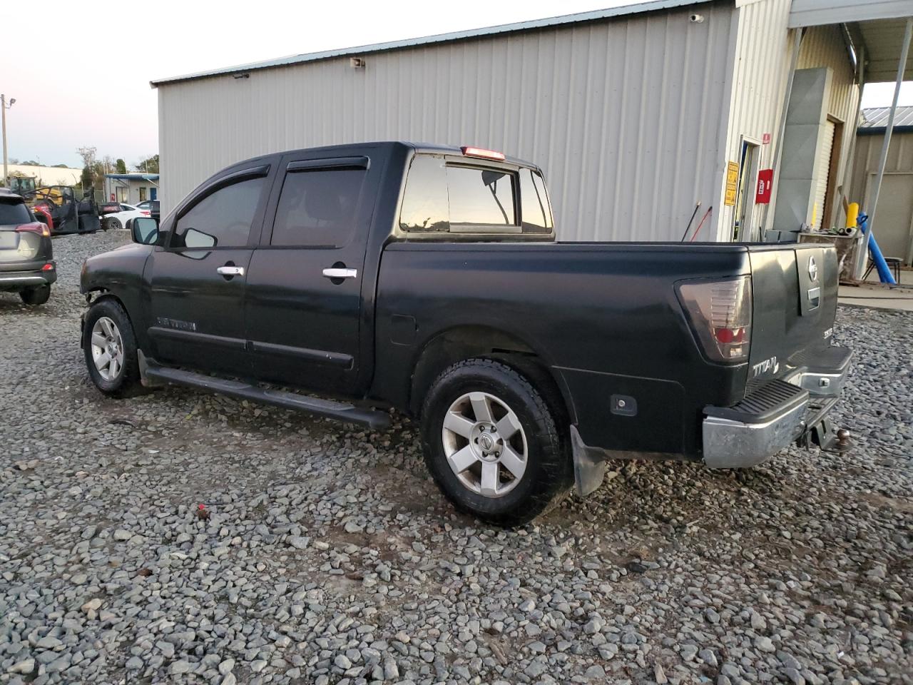 2005 Nissan Titan - Image 2