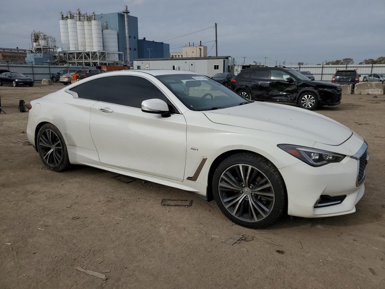 2017 Infiniti Q60 - Image 4