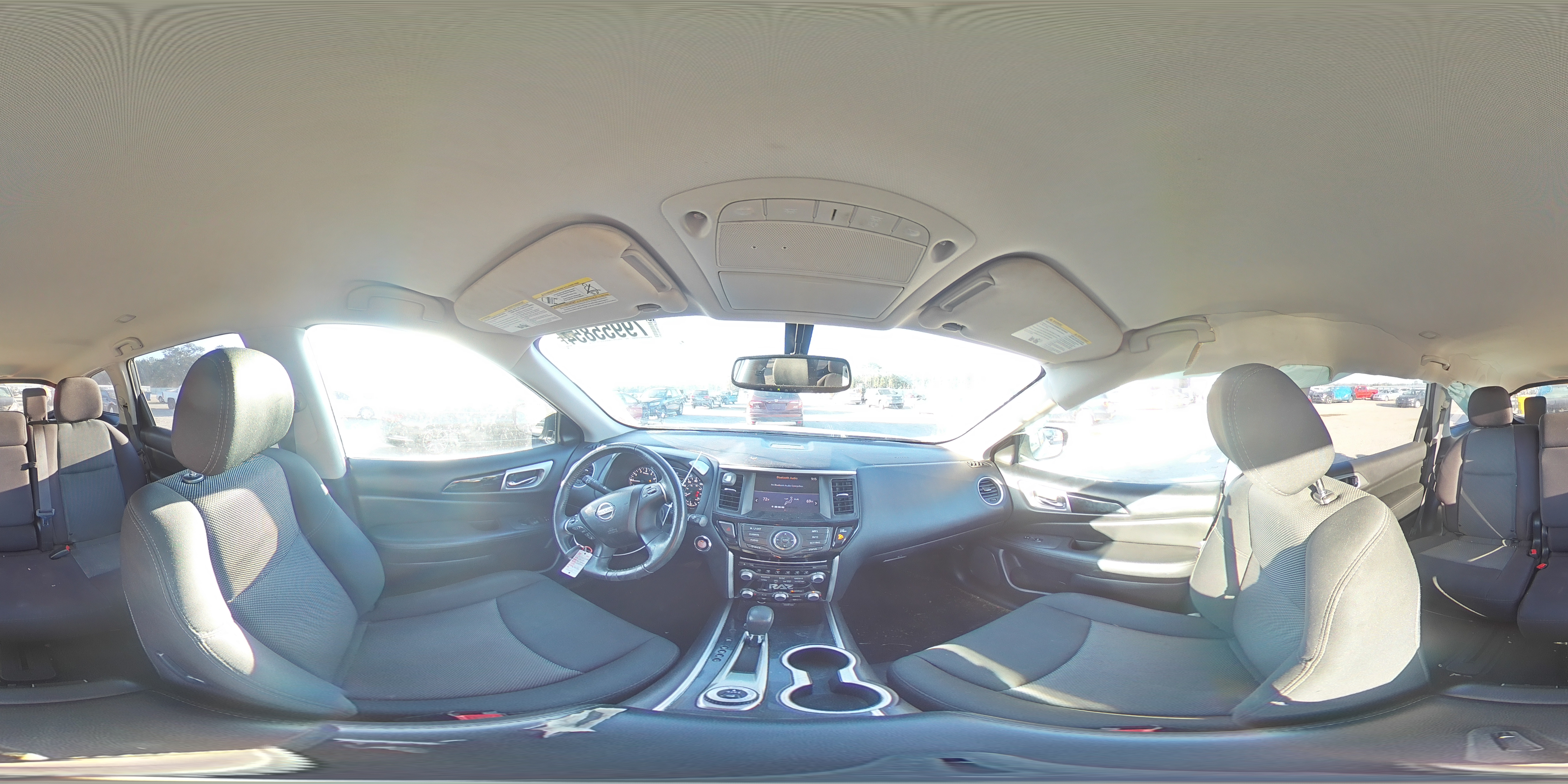 2018 Nissan Pathfinder - Image 13